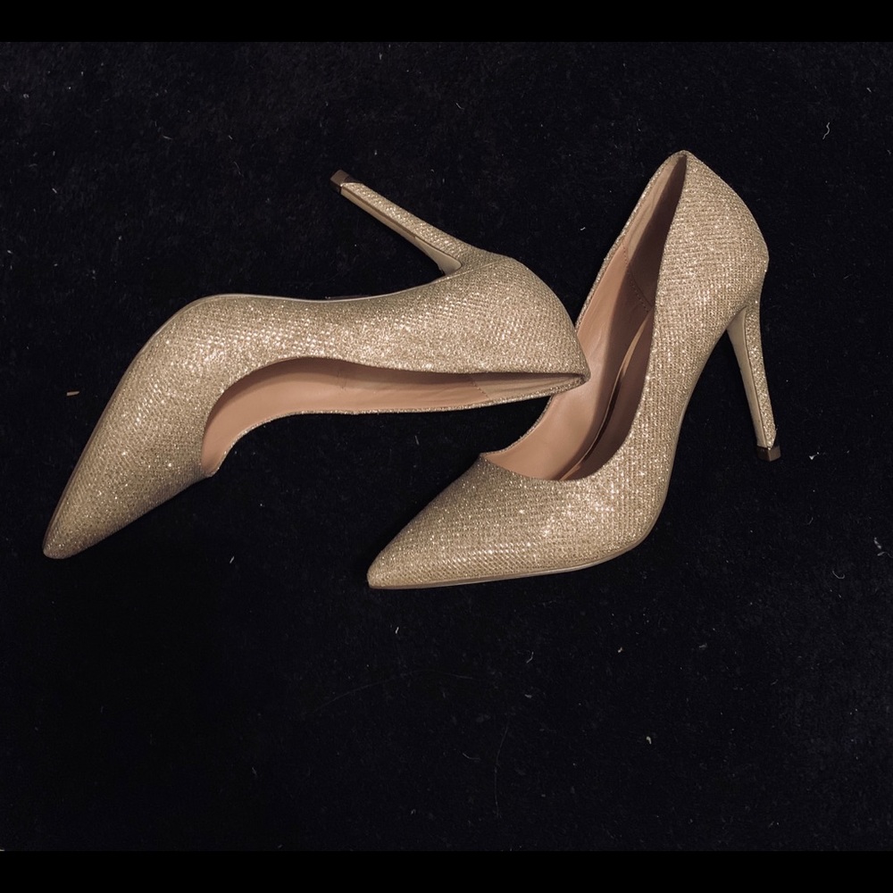 Sparkly Gold Pumps